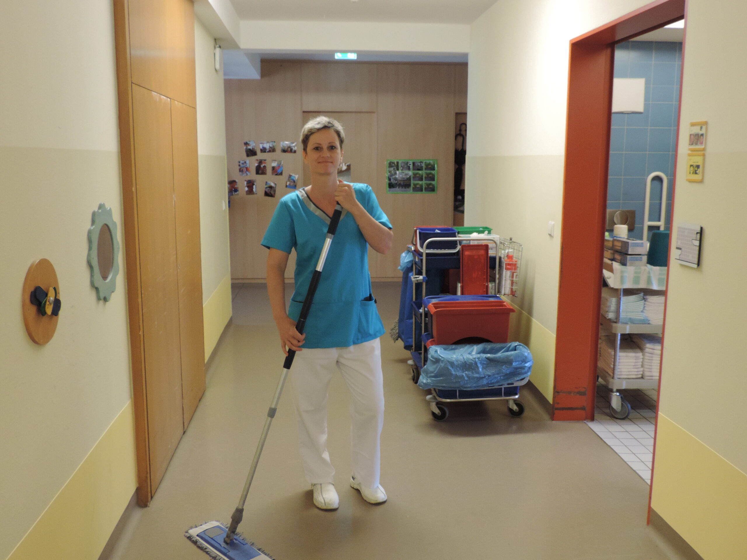 Mitarbeiter Gebäudereinigung